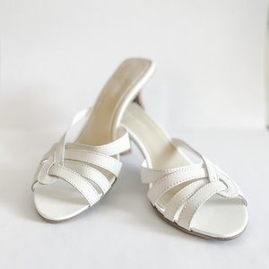 NWT Nine West White Strappy Sandals Size 7 - new in box